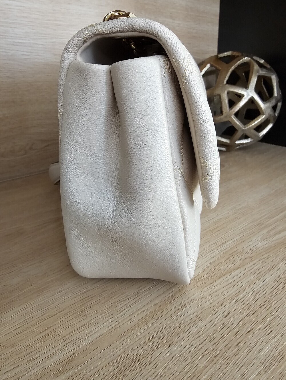 Tory Burch willa shoulder bag . - Picture 6 of 17
